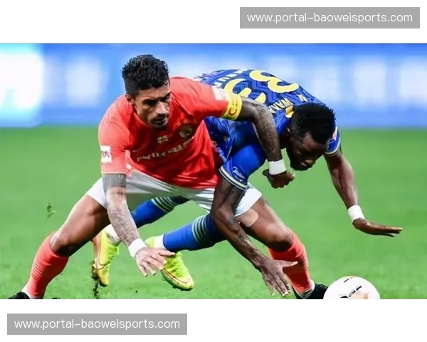 荷兰队强化远射训练应对铁桶阵，加克波演练禁区外冷射